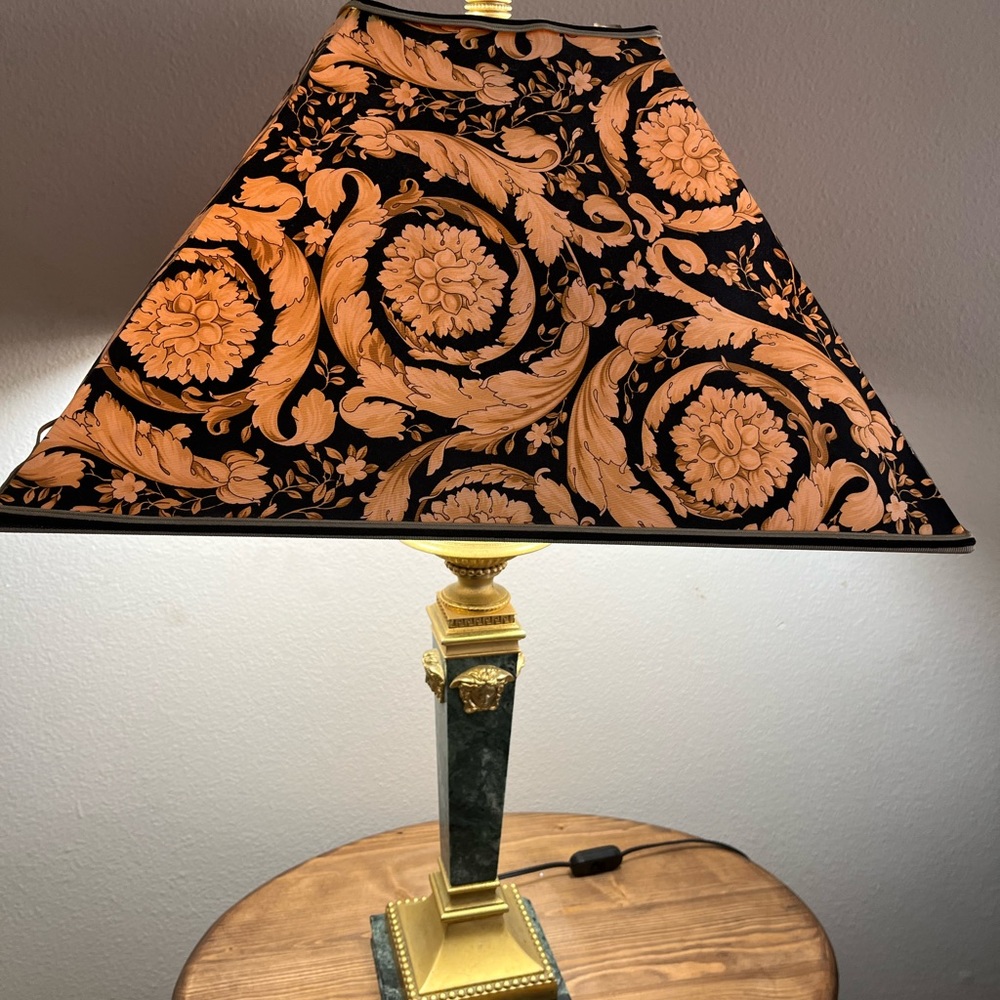 Versace Tronco Di piramide table Lamp